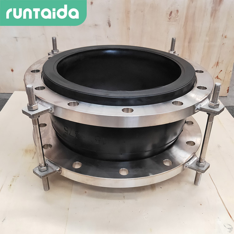 管道膨脹節之橡（xiàng）膠接頭